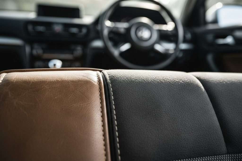 Cuir ou Alcantara : quel revêtement choisir ?