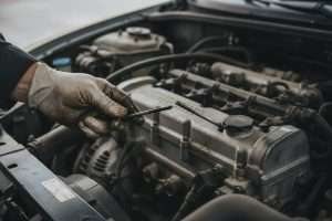 Comment enlever une jauge à huile cassée de votre moteur